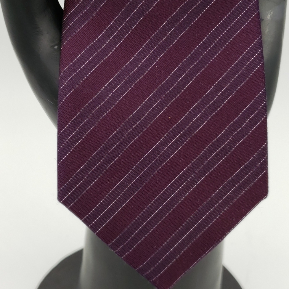 KENNETH COLE MAN TIE. - Picture 2 of 4